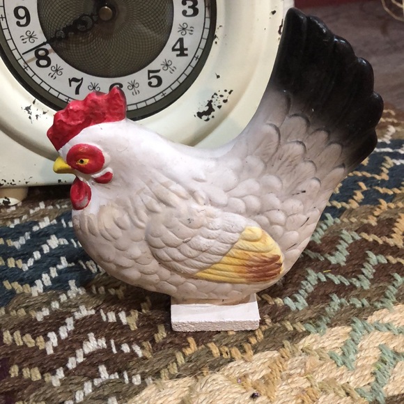 Farmhouse Decor Faux Antique Clock, chicken, Light with Chicken Wire